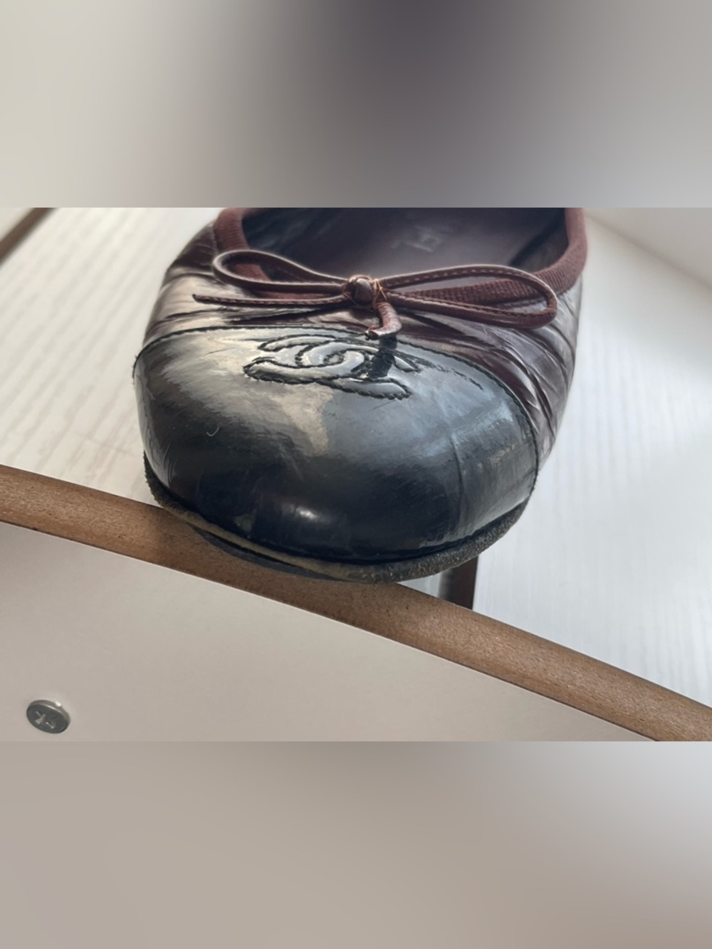 CHANEL Burgundy and Black Leather Cap-Toe Ballet Flats - Picture 8 of 8